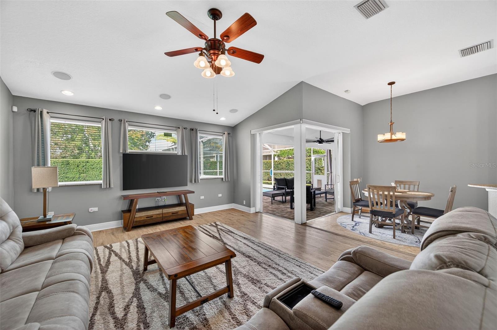 FOX WOOD PH 04 - Residential