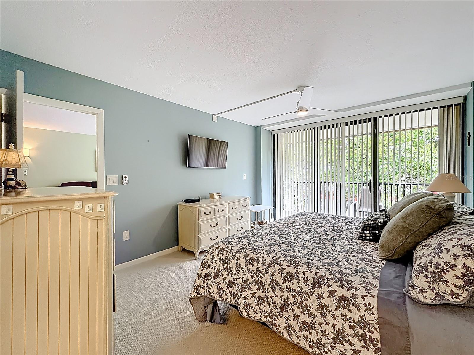 MEDITERRANEAN MANORS - Residential