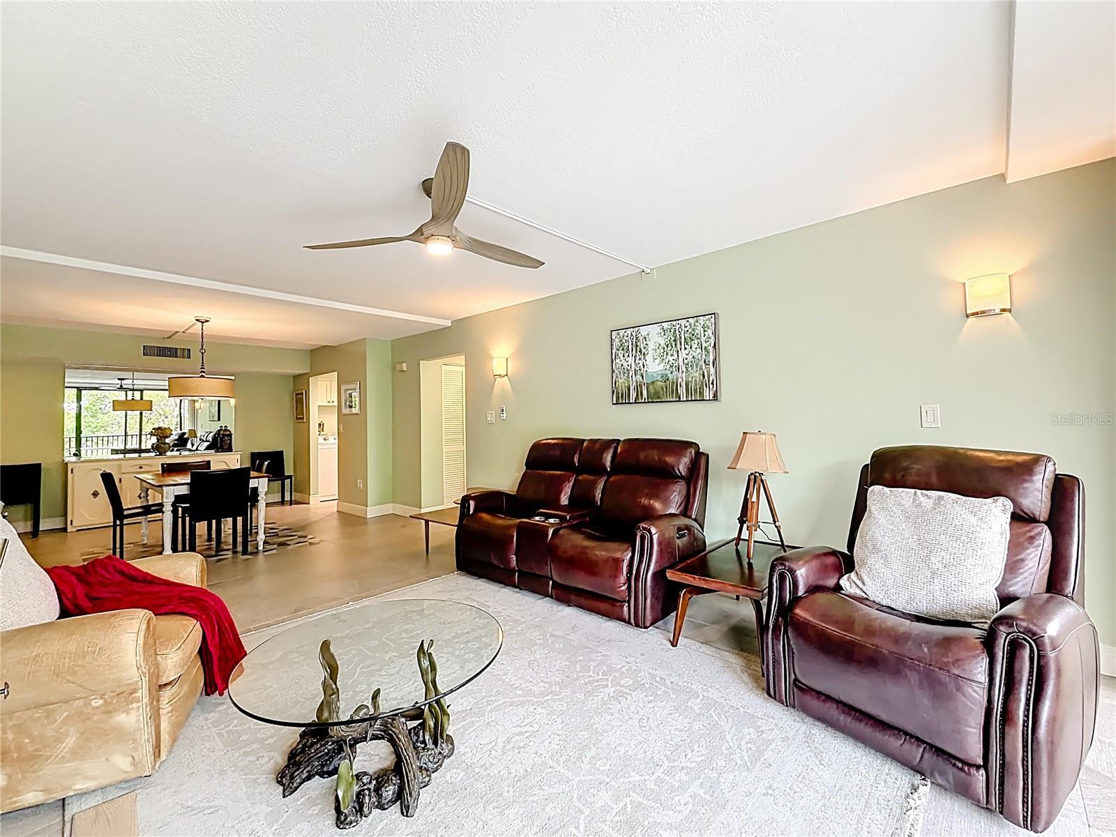 MEDITERRANEAN MANORS - Residential