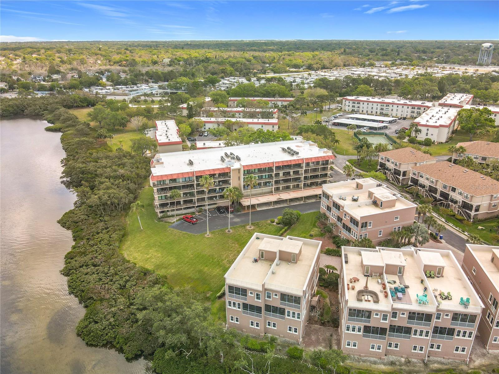 MEDITERRANEAN MANORS - Residential