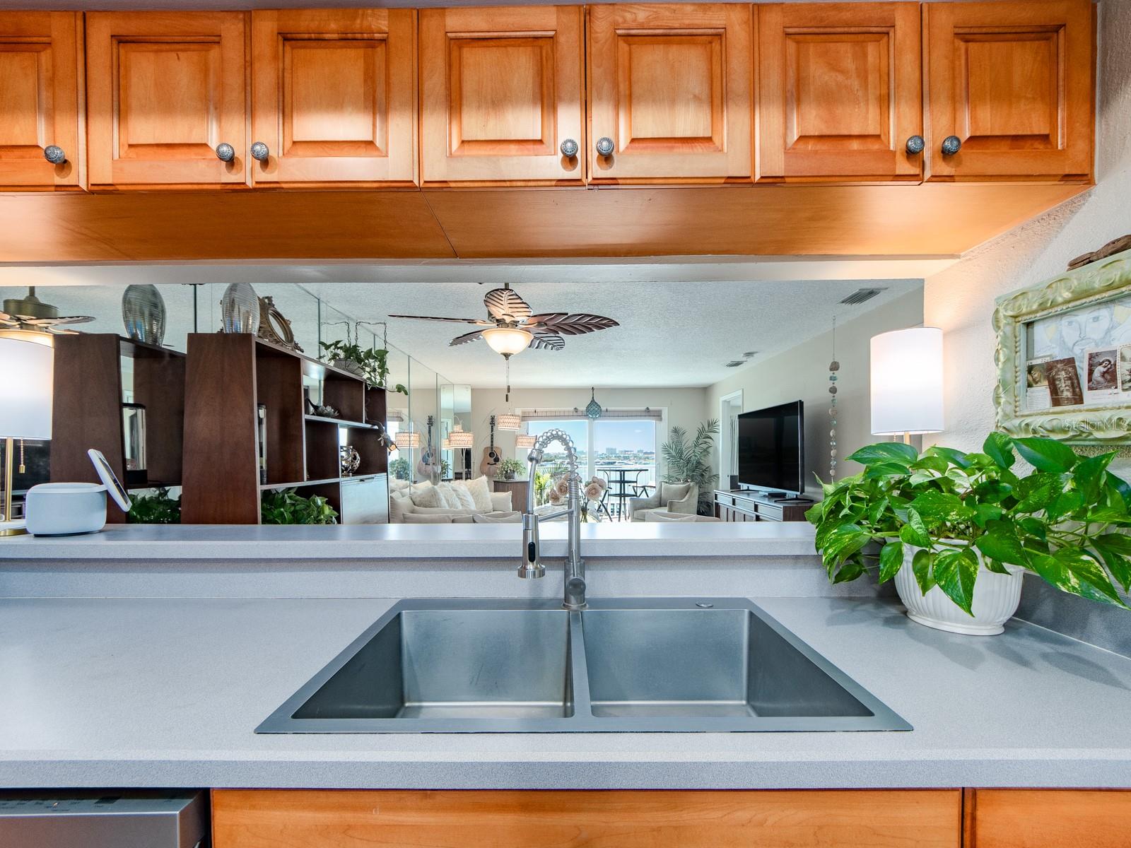 610 ISLAND WAY CONDO - Residential