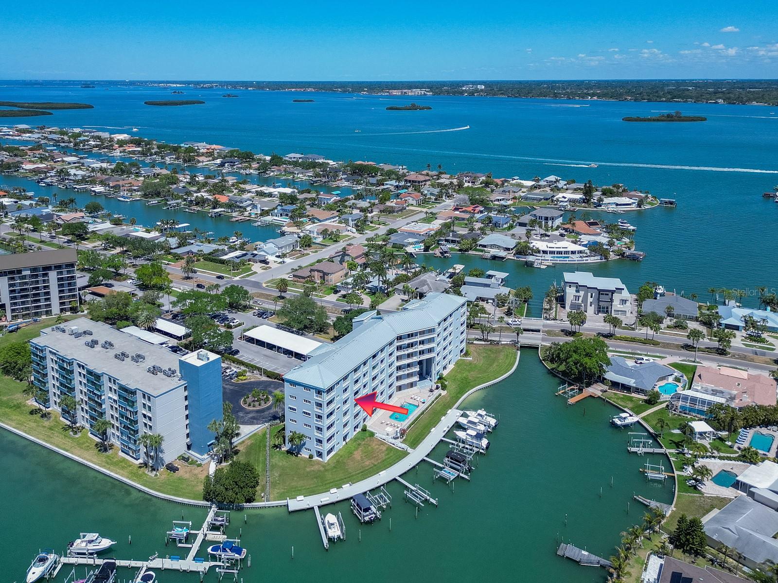 610 ISLAND WAY CONDO - Residential