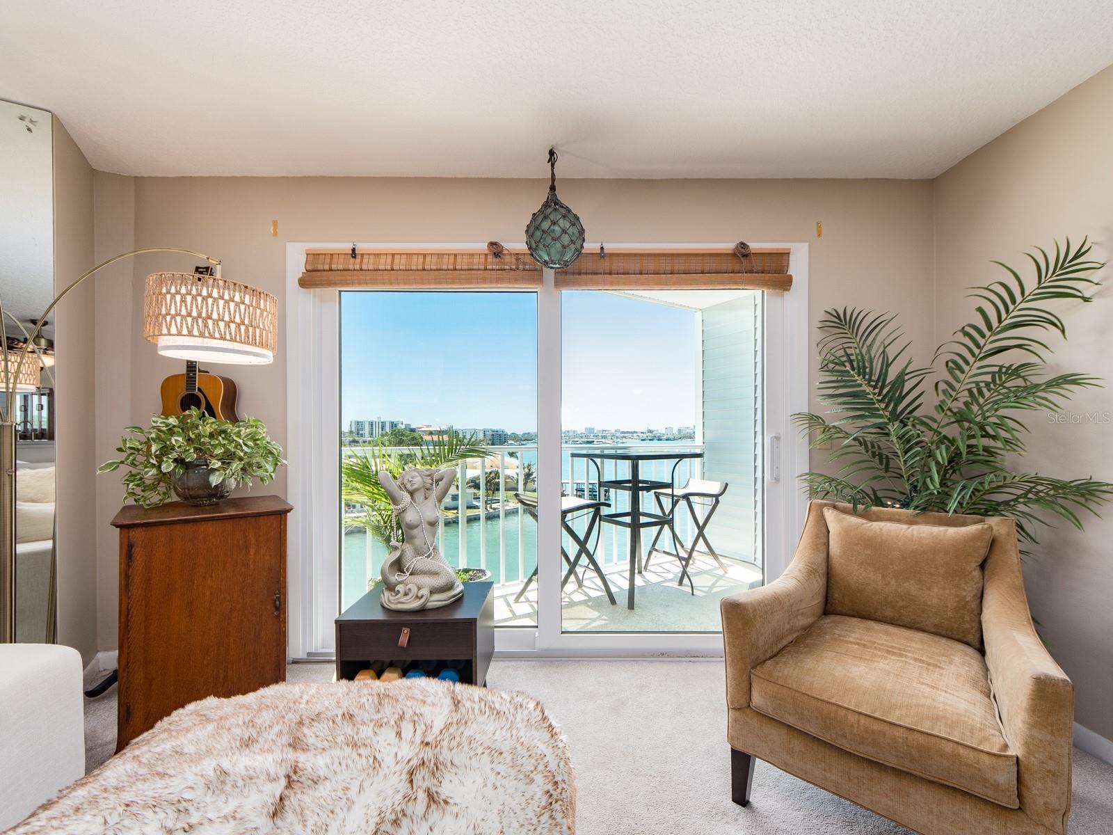 610 ISLAND WAY CONDO - Residential