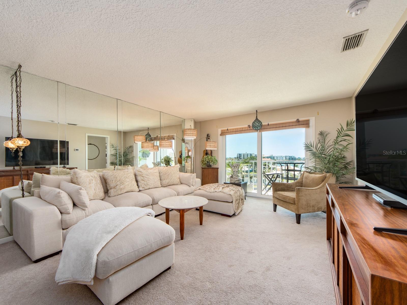 610 ISLAND WAY CONDO - Residential