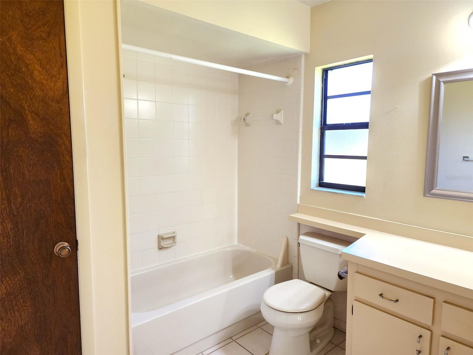 LAKEVIEW VILLAGE SEC B UNI - Residential