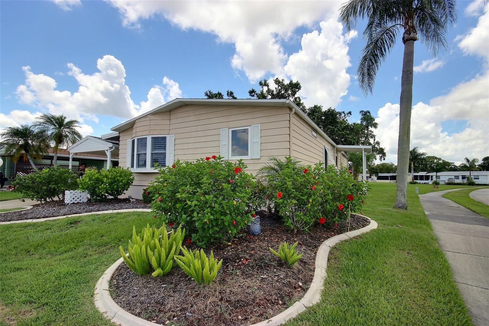 85 MEADOW CIR