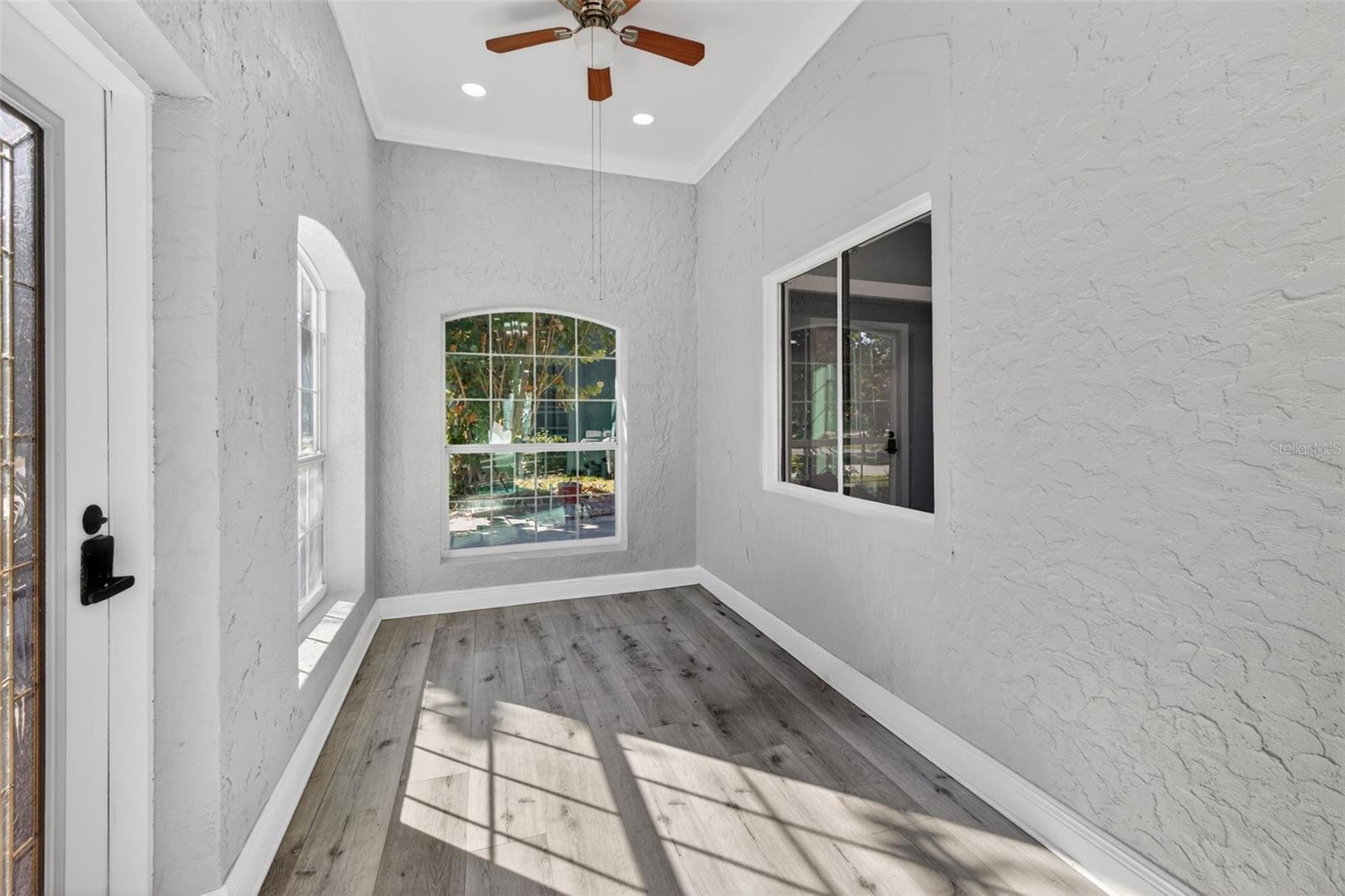 2835 W SHELTON AVENUE