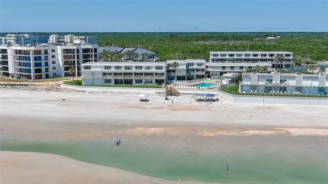 Photo of 4849 Saxon Drive #B105, New Smyrna Beach, FL 32169 (MLS # NS1086880)