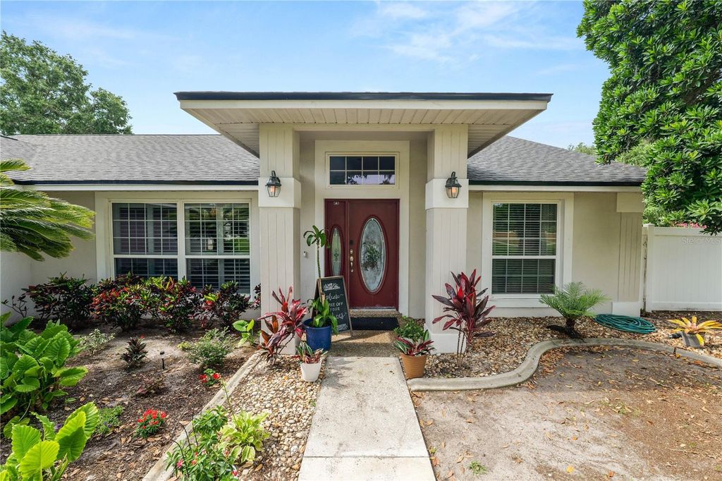 Photo of 1130 Ewell Road, Lakeland, FL 33811 (MLS # L4953263)