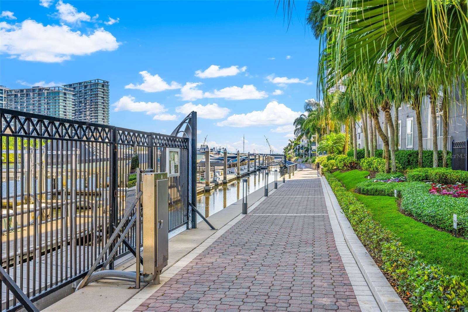 PARKCREST HARBOUR ISLAND CONDO - Residential