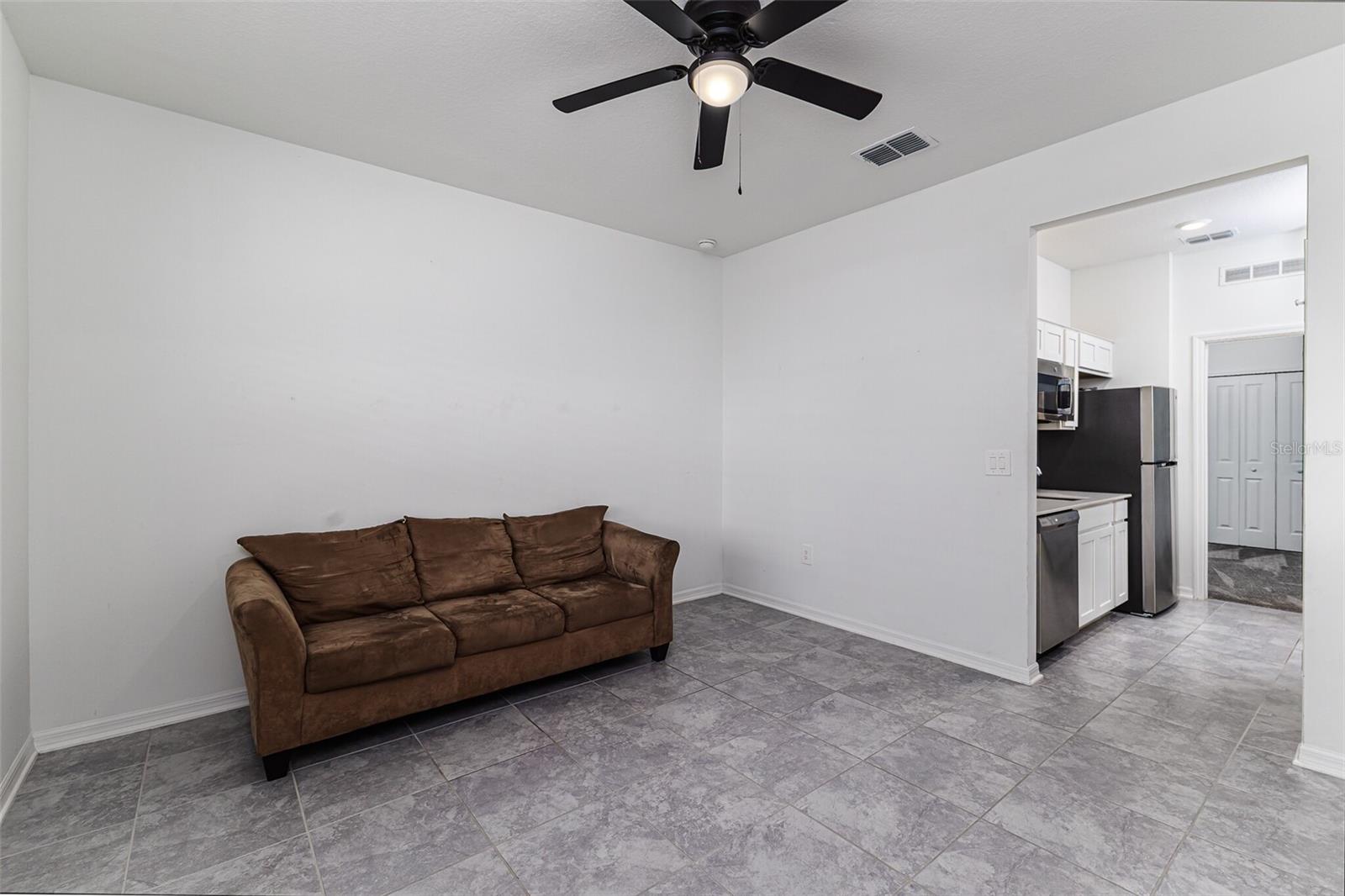 PEACE CRK RESERVE - Residential Lease