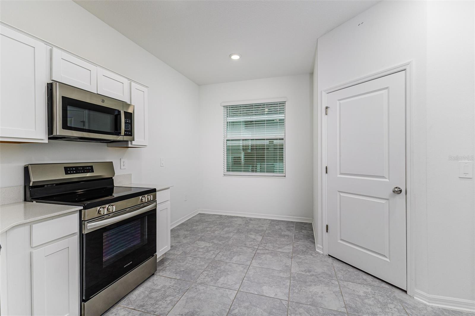 PEACE CRK RESERVE - Residential Lease