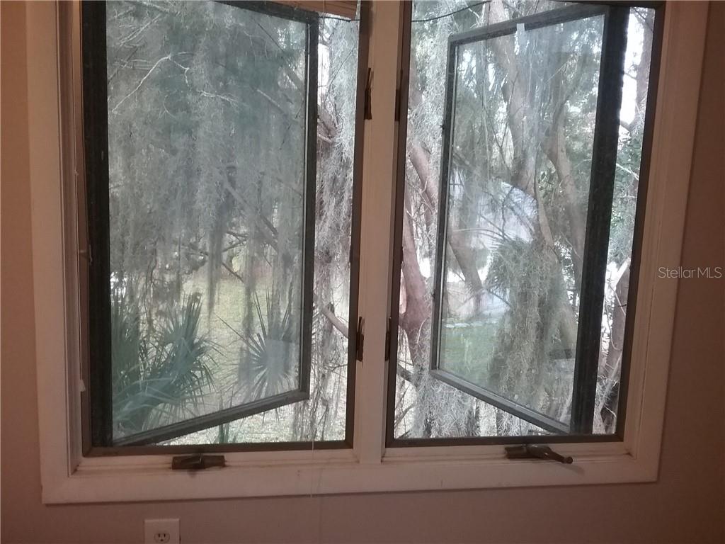 MOORES ADD TO MARINELAND - Residential Lease