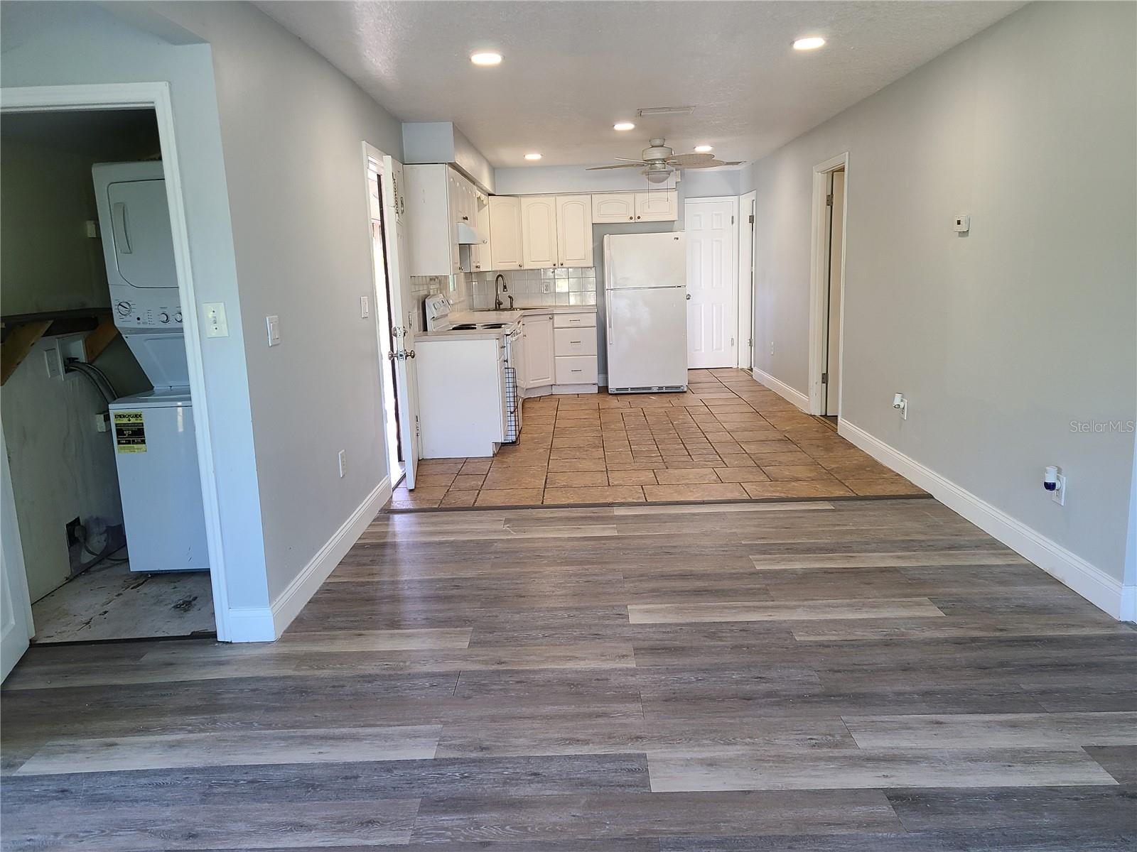 MOORES ADD TO MARINELAND - Residential Lease