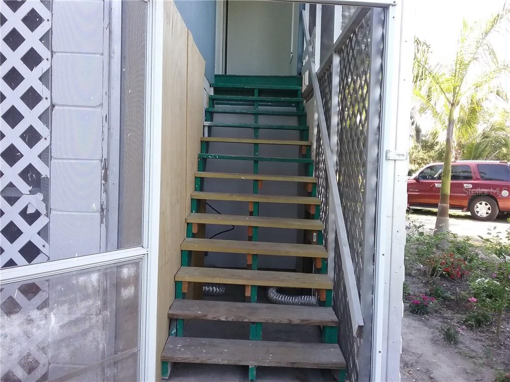 MOORES ADD TO MARINELAND - Residential Lease