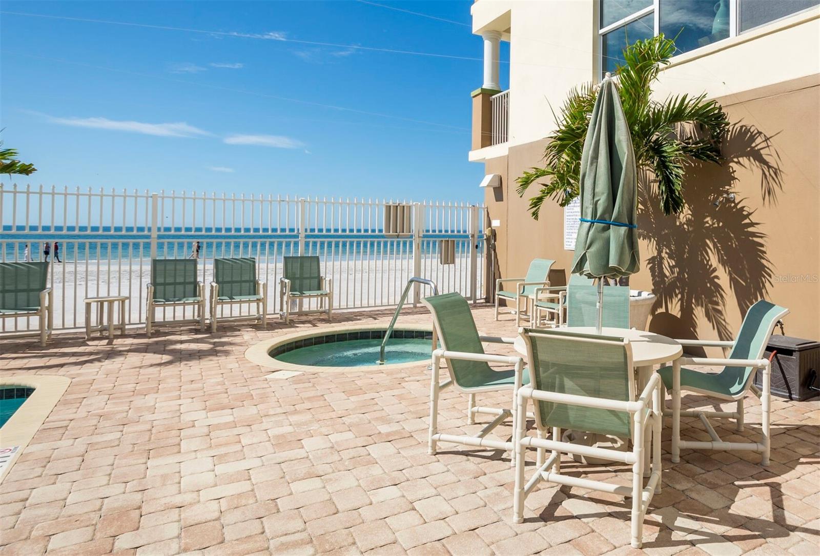 BEACH CLUB OF MADEIRA CONDO - Residential