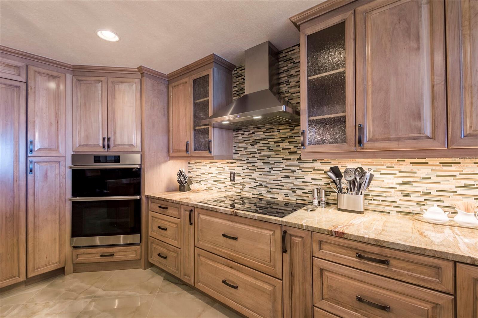 BEACH CLUB OF MADEIRA CONDO - Residential