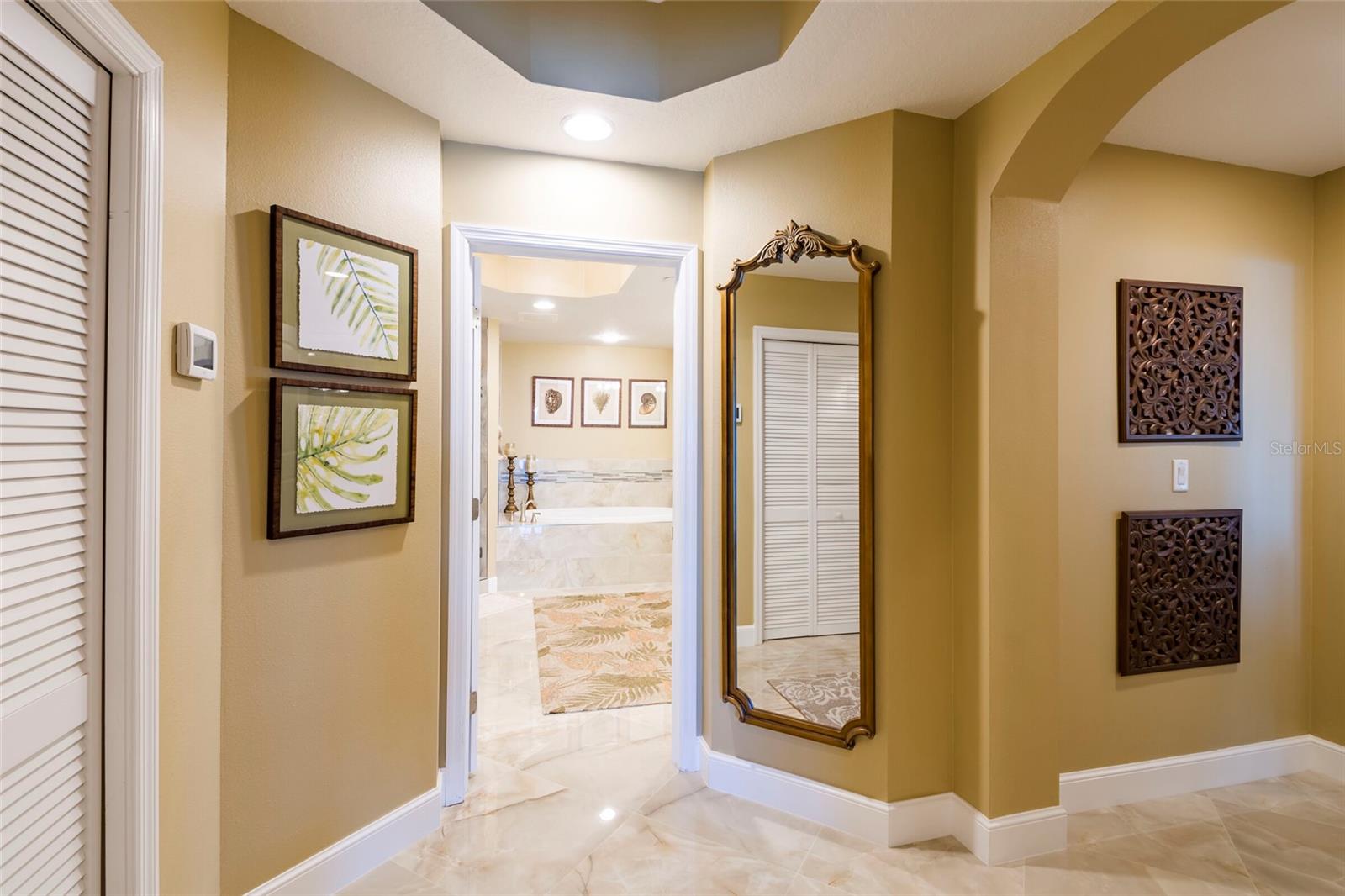 BEACH CLUB OF MADEIRA CONDO - Residential