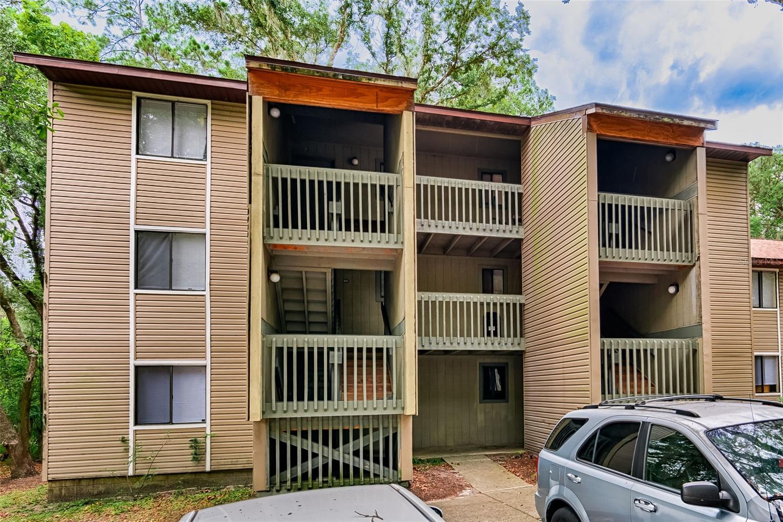 105 SE 16TH AVENUE N103