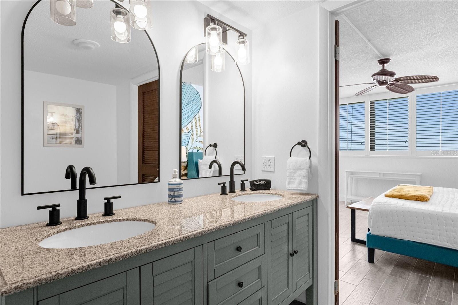 HORIZONS CONDO - Residential