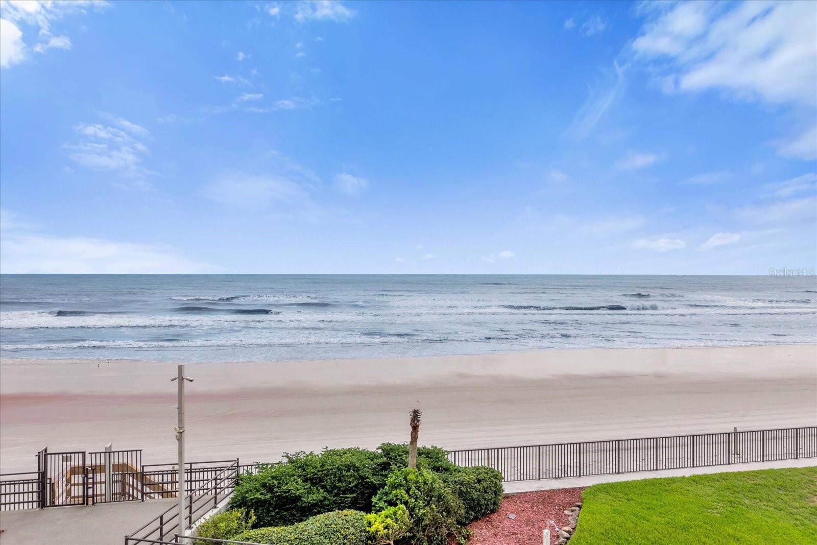 HORIZONS CONDO - Residential