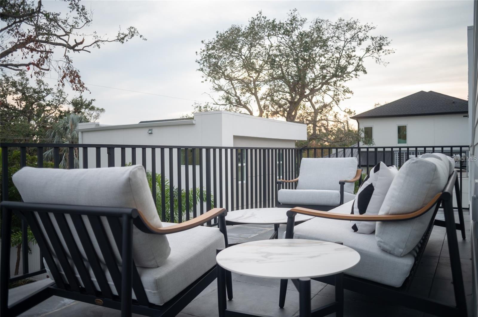 RUSTIC LODGE - Residential