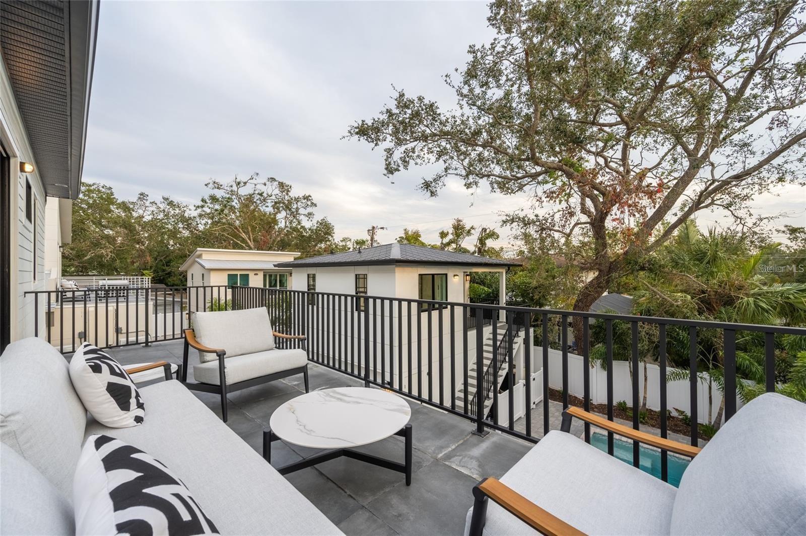 RUSTIC LODGE - Residential