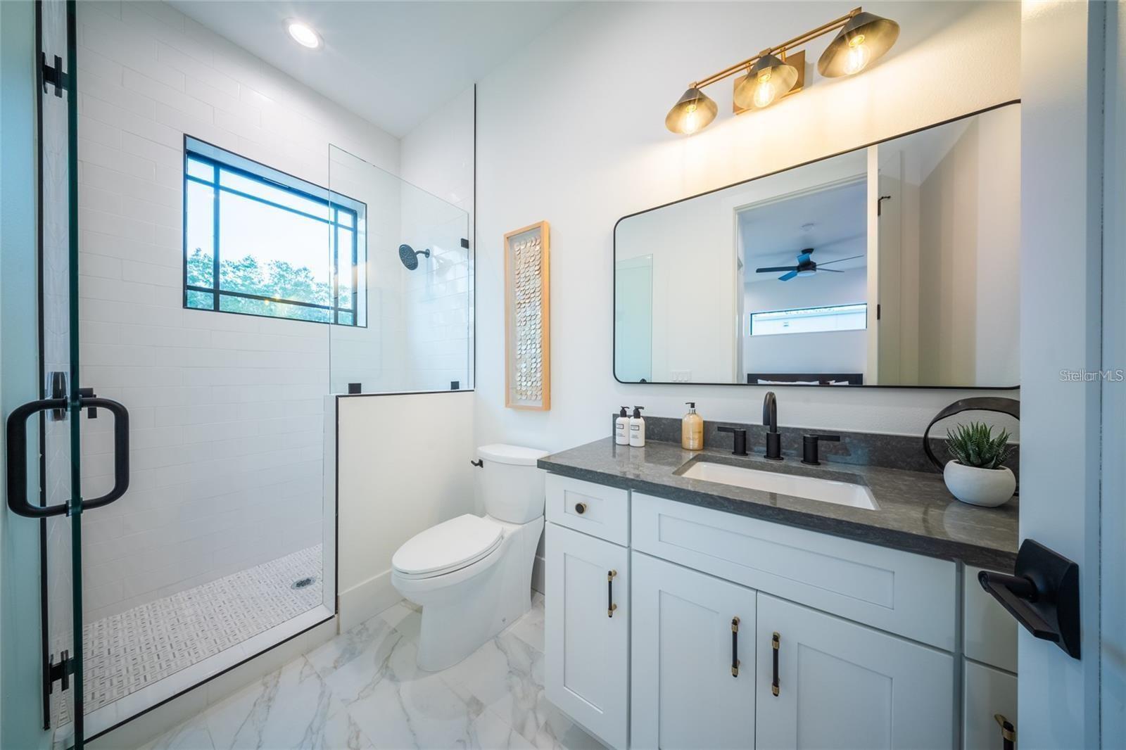 RUSTIC LODGE - Residential