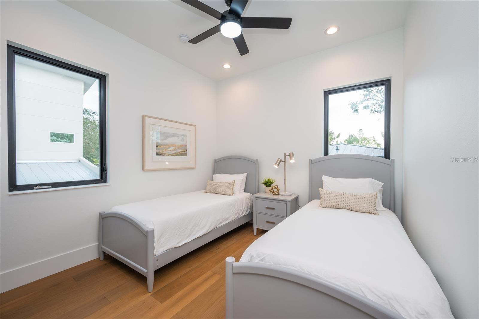 RUSTIC LODGE - Residential