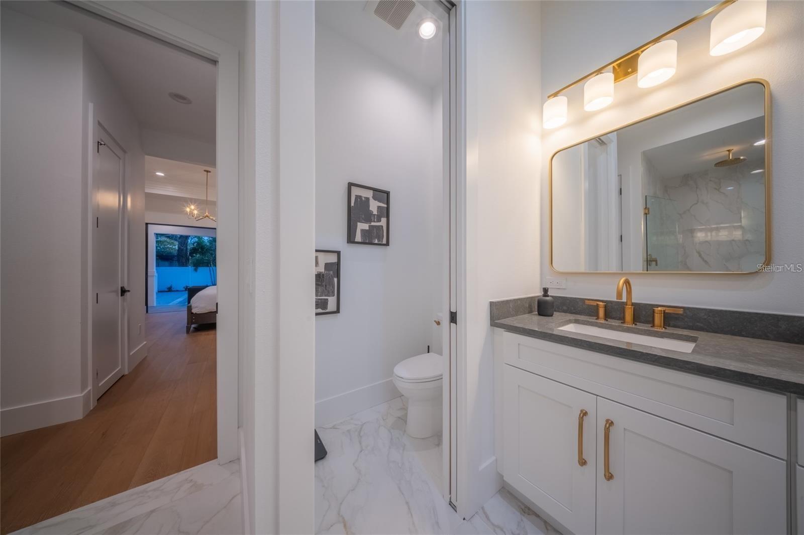 RUSTIC LODGE - Residential