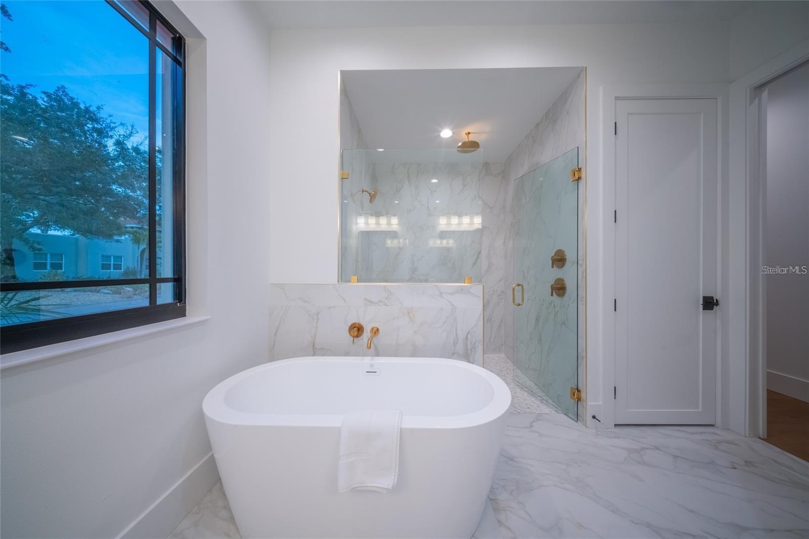 RUSTIC LODGE - Residential