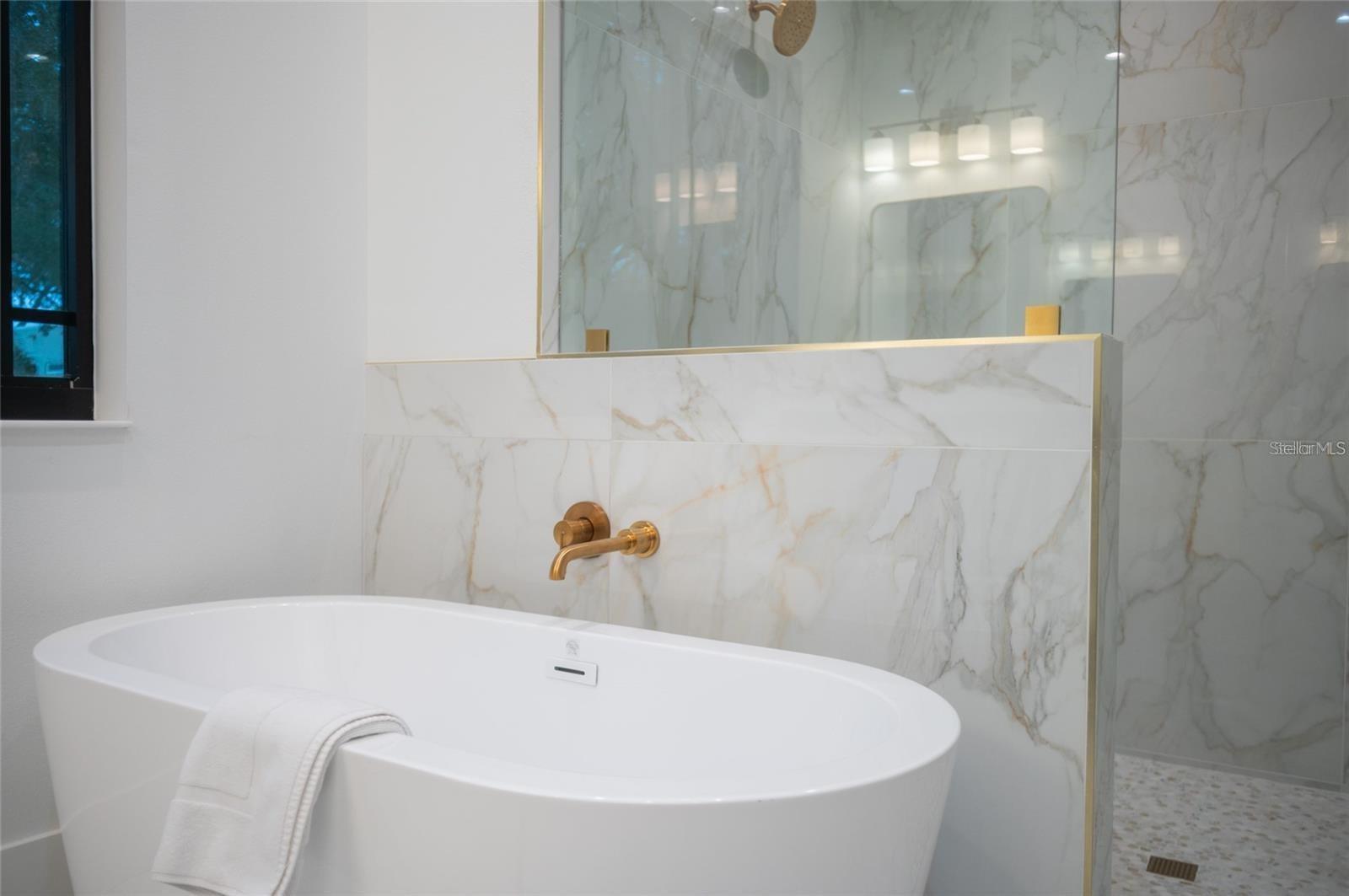 RUSTIC LODGE - Residential