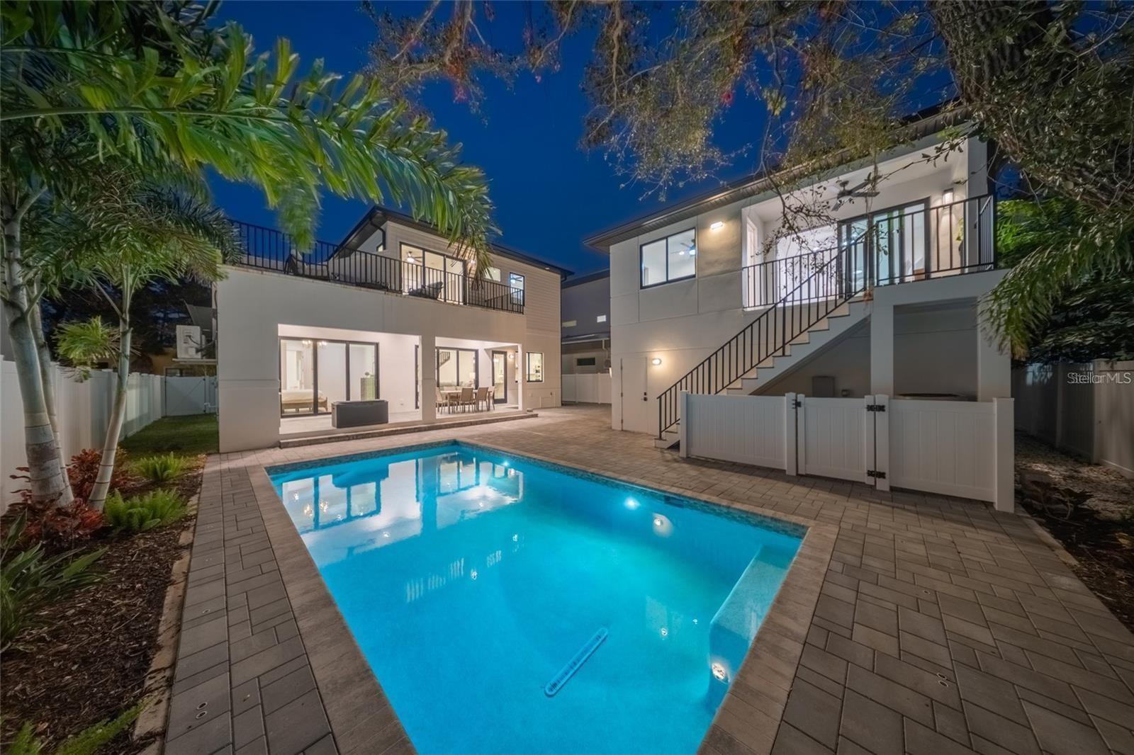 RUSTIC LODGE - Residential