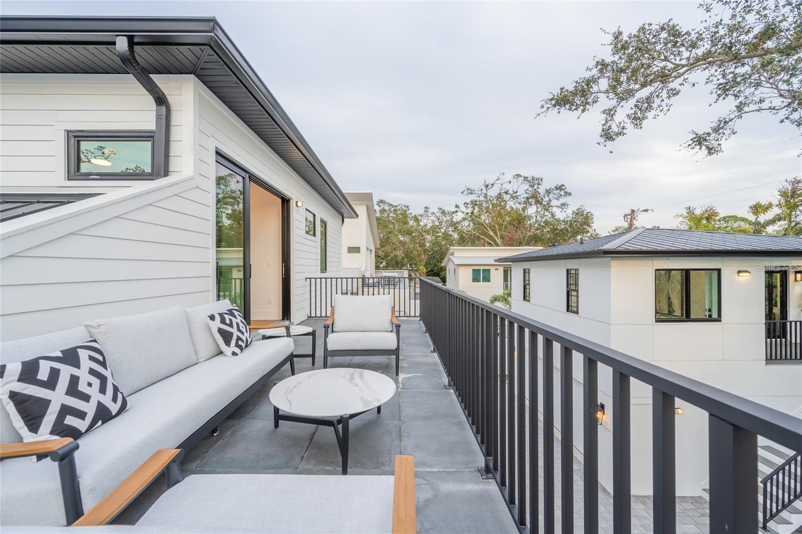 RUSTIC LODGE - Residential