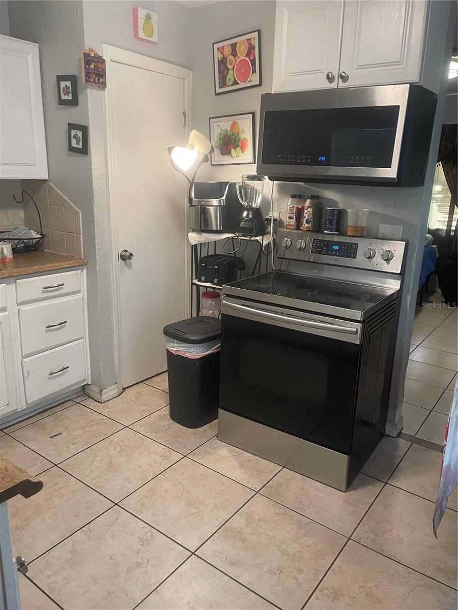 LINCOLN HEIGHTS CONTINUED - Residential