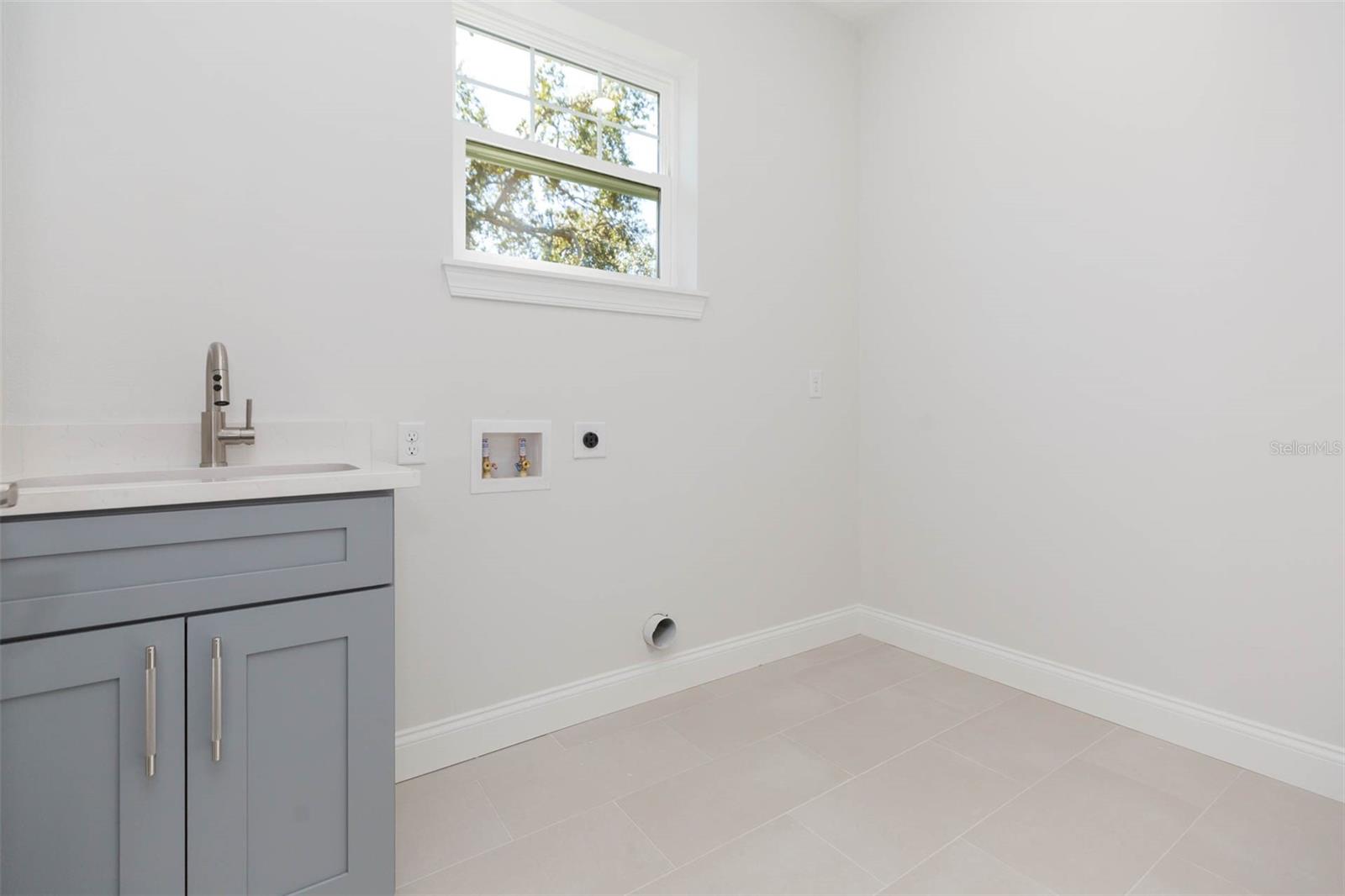 ANITA SUB - Residential