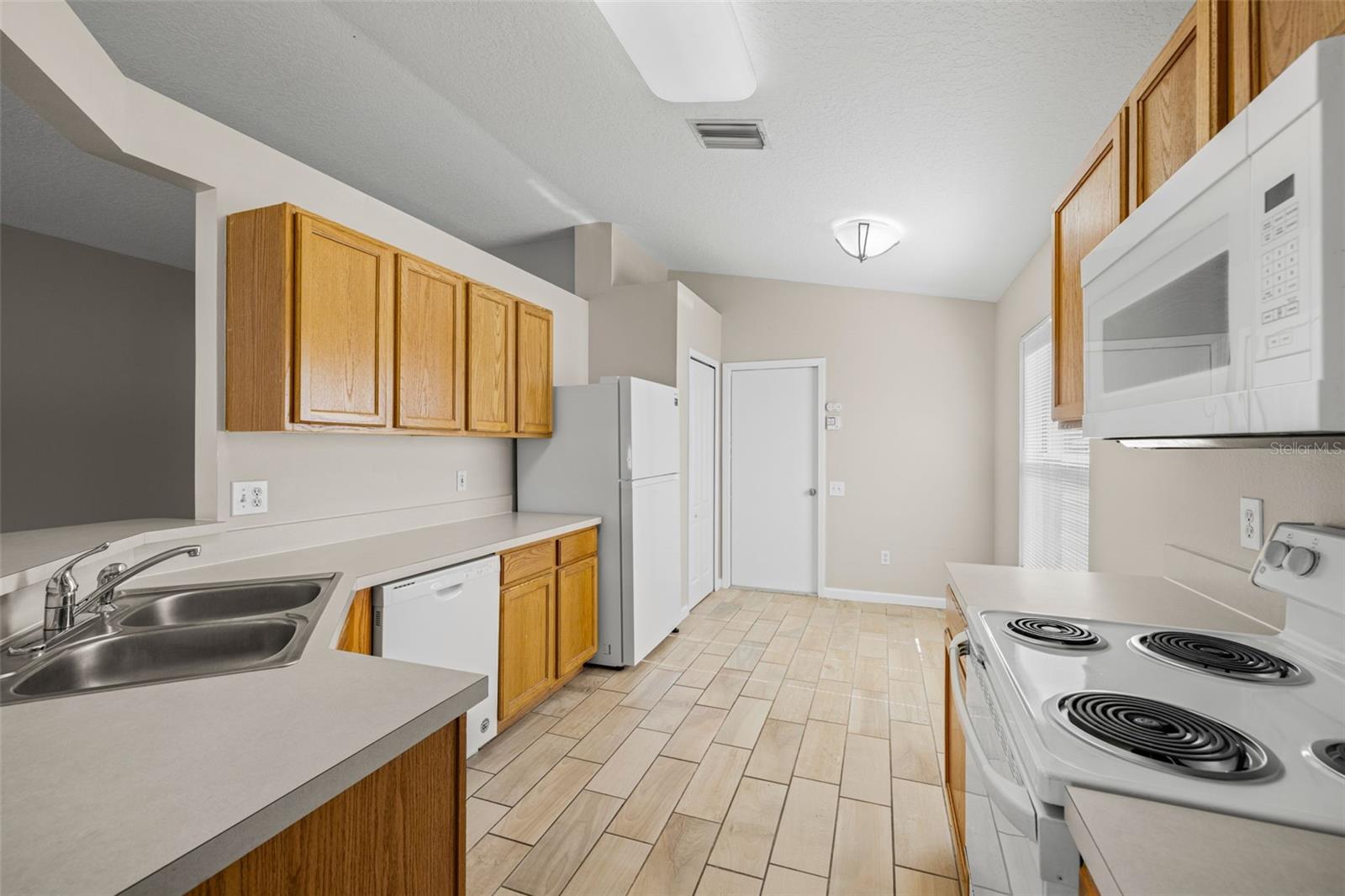 SOUTH POINTE PH 9 - Residential