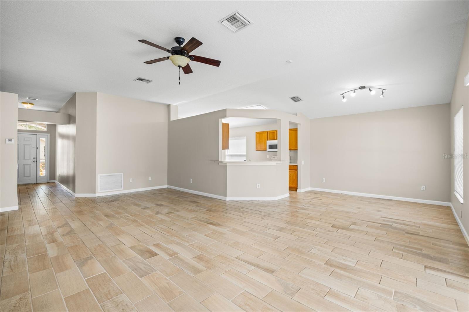 SOUTH POINTE PH 9 - Residential