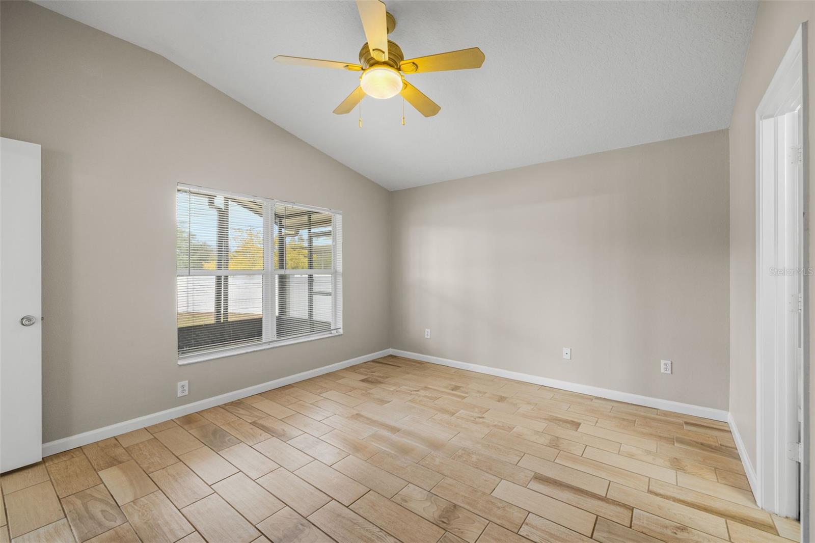 SOUTH POINTE PH 9 - Residential