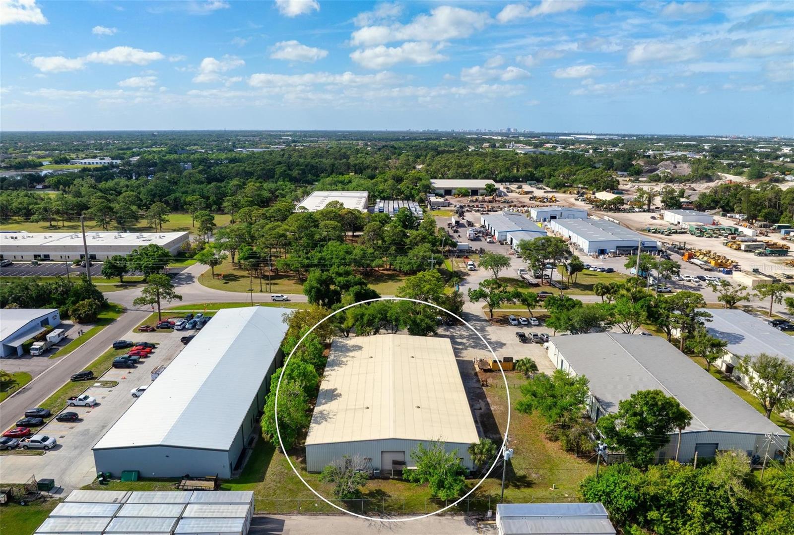 ONECO PARK - Commercial Sale