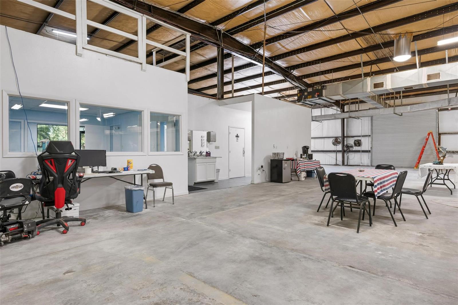 ONECO PARK - Commercial Sale