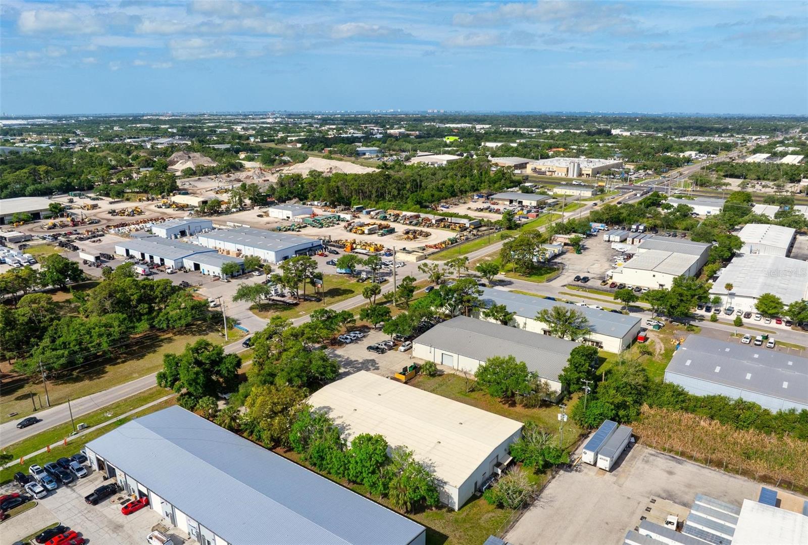 ONECO PARK - Commercial Sale