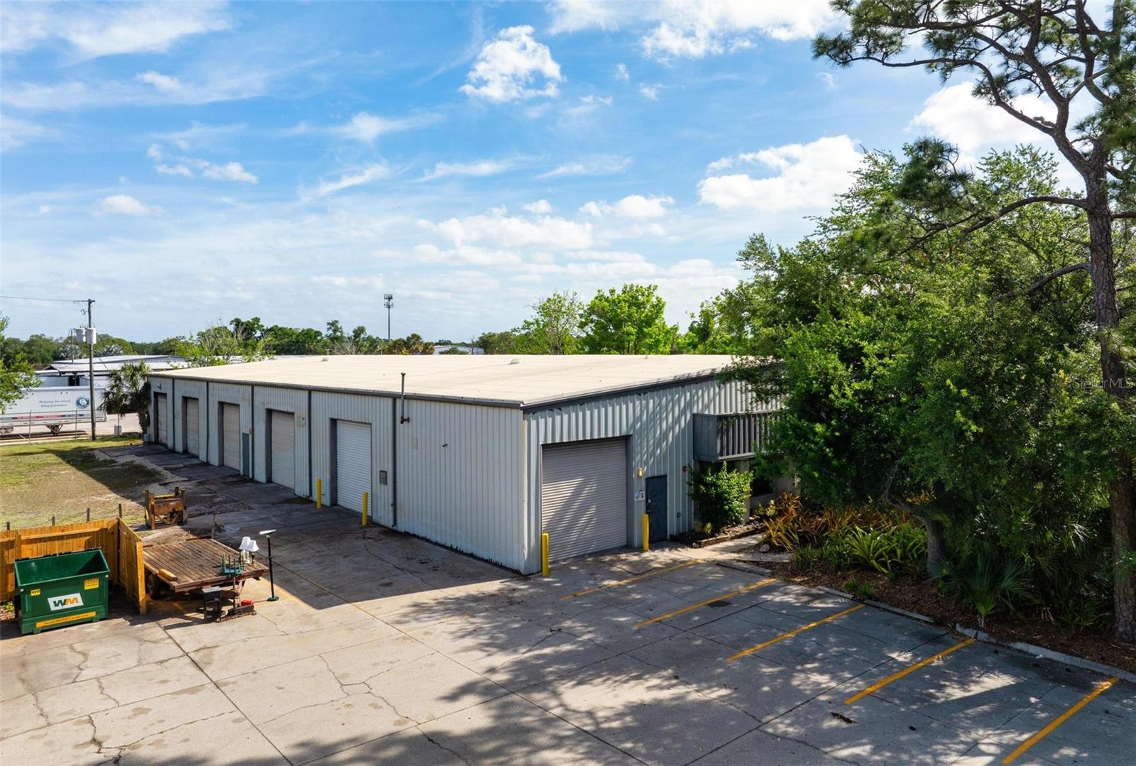ONECO PARK - Commercial Sale