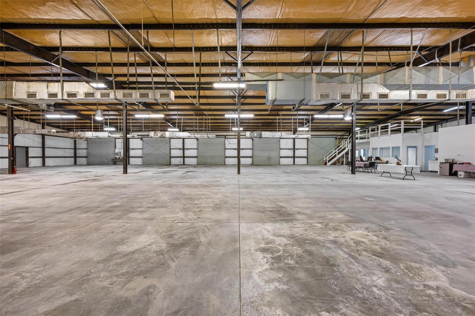 ONECO PARK - Commercial Sale