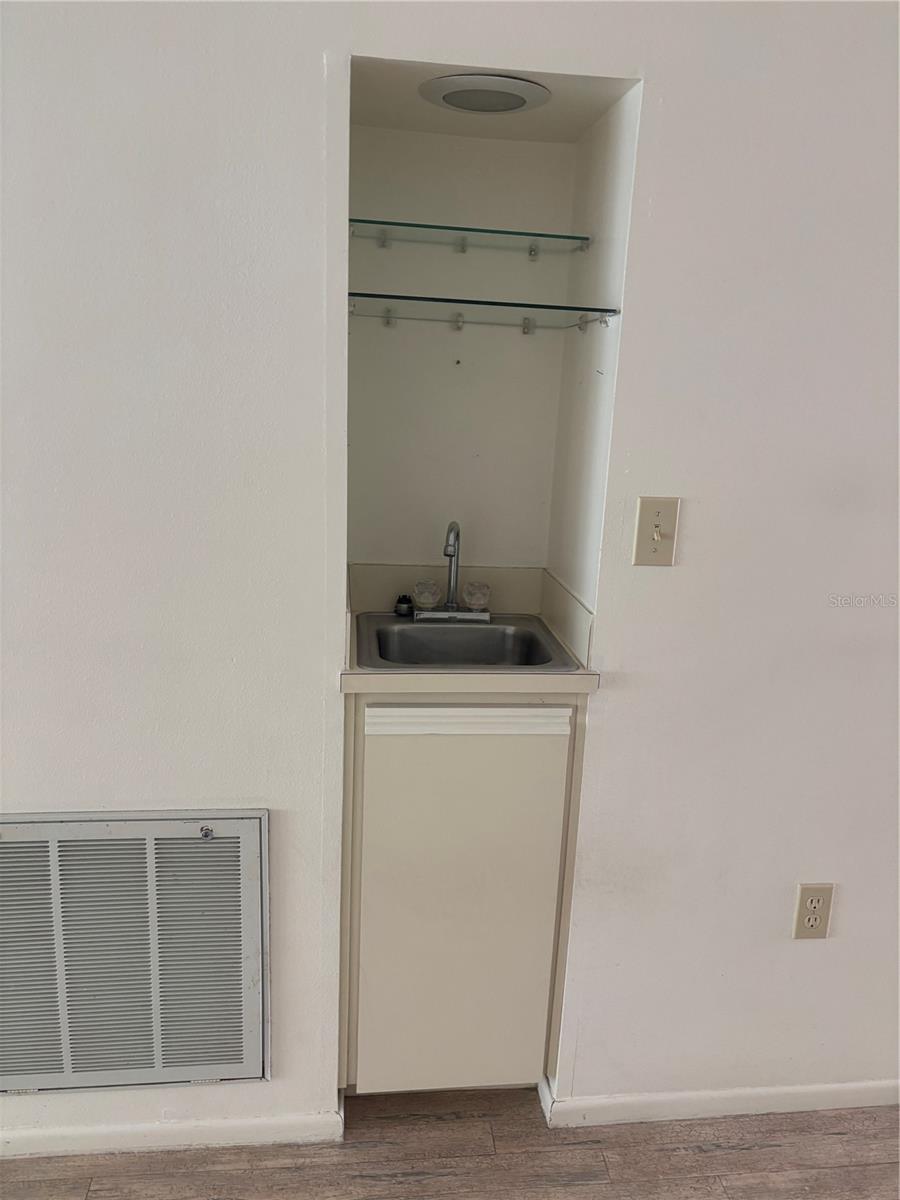 SUNSHINE TERRACE CONDO - Residential