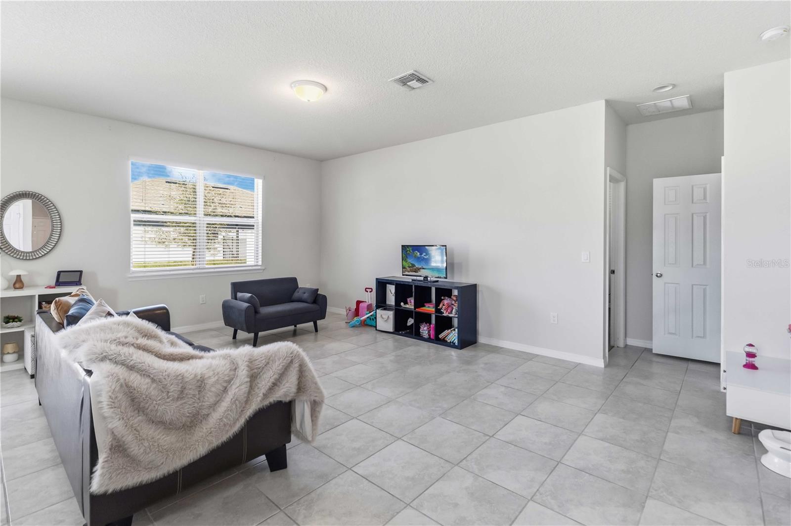 SERENOA VILLAGE 1 PHASE 1A-1 - Residential Lease