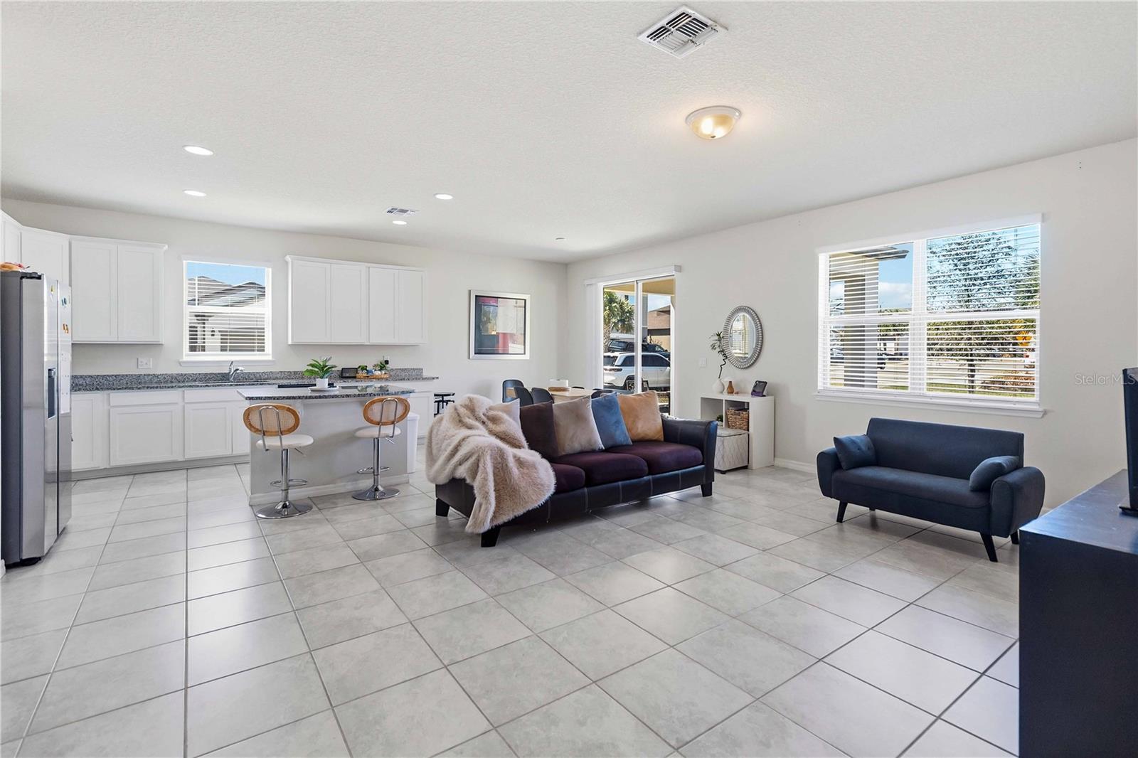 SERENOA VILLAGE 1 PHASE 1A-1 - Residential Lease