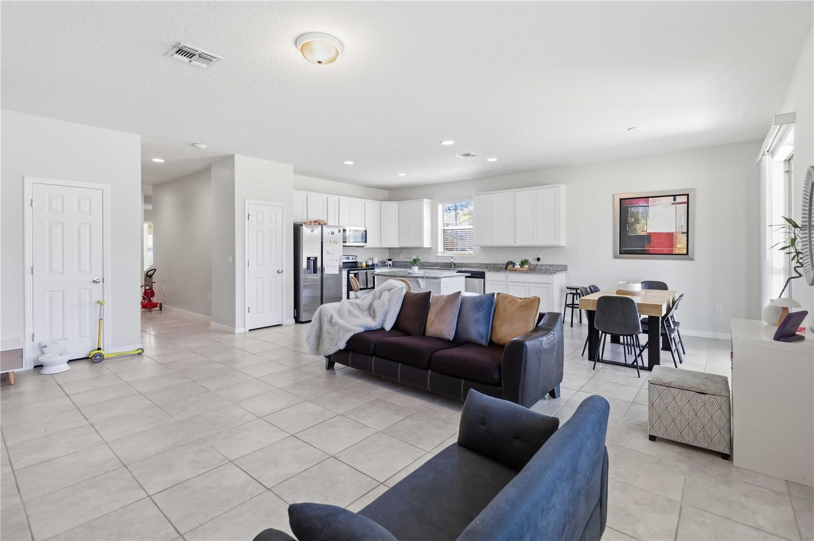 SERENOA VILLAGE 1 PHASE 1A-1 - Residential Lease