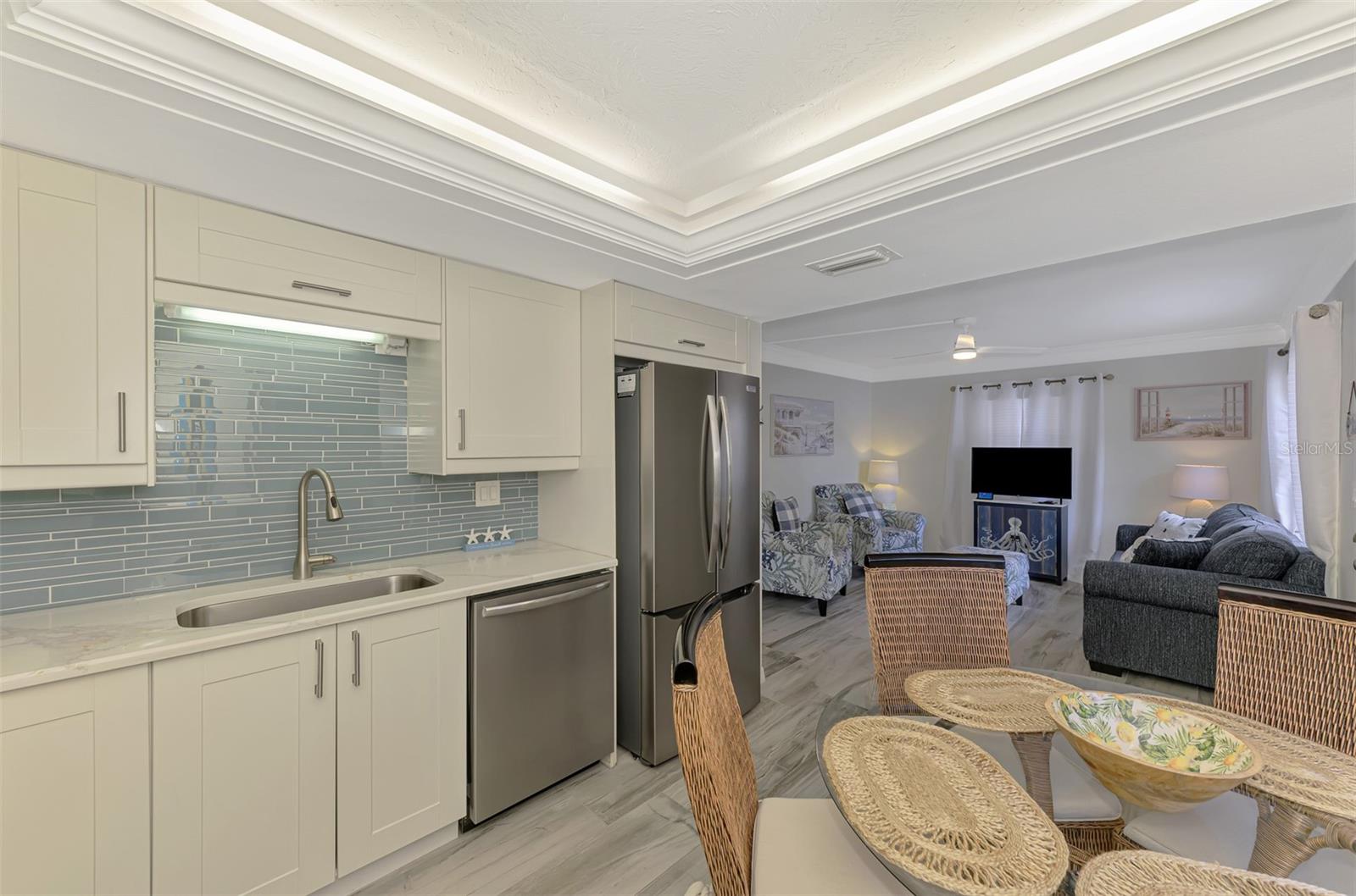 TWIN BANYAN - Residential Lease