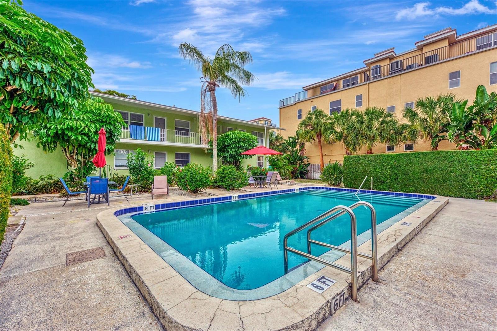 TWIN BANYAN - Residential Lease